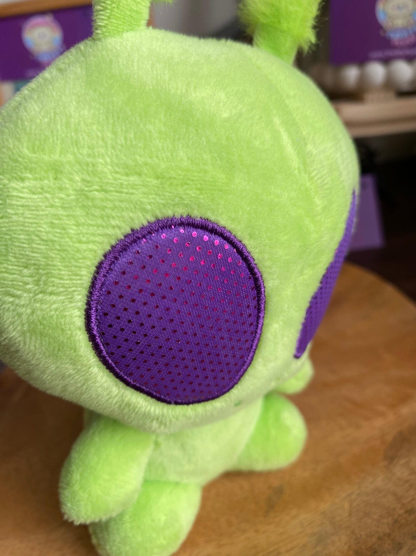 Aurora World Plush Neon Green Galactic Cuties TWITCH LIGHT UP ALIEN Eyes Light up