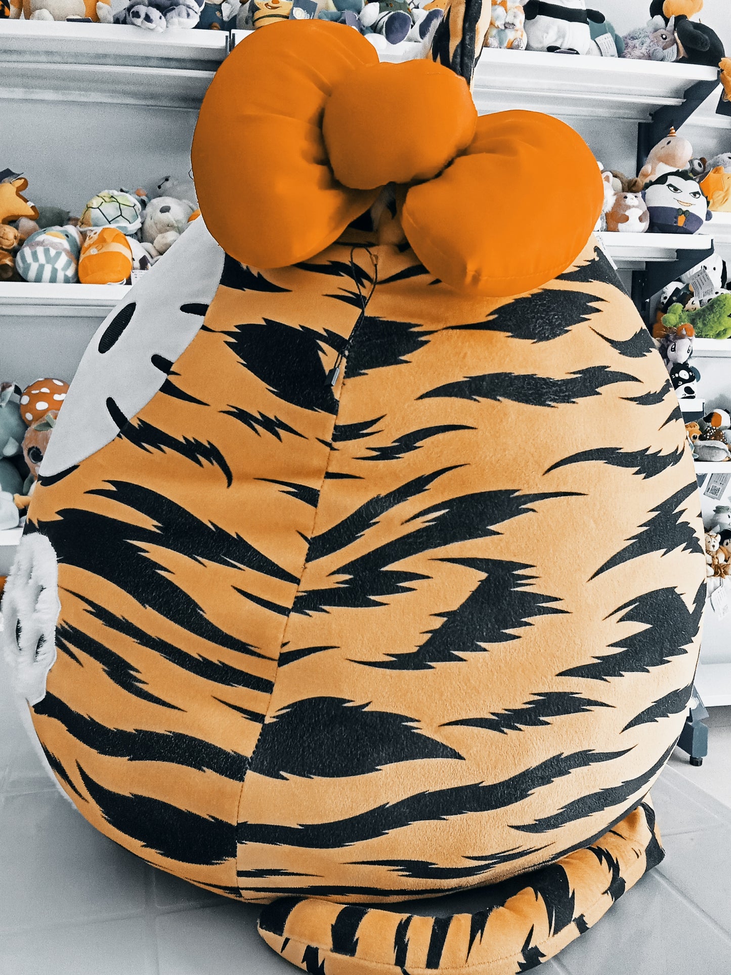 20-inch Hello Kitty Plush Toy Dressed In A Tiger Costume.