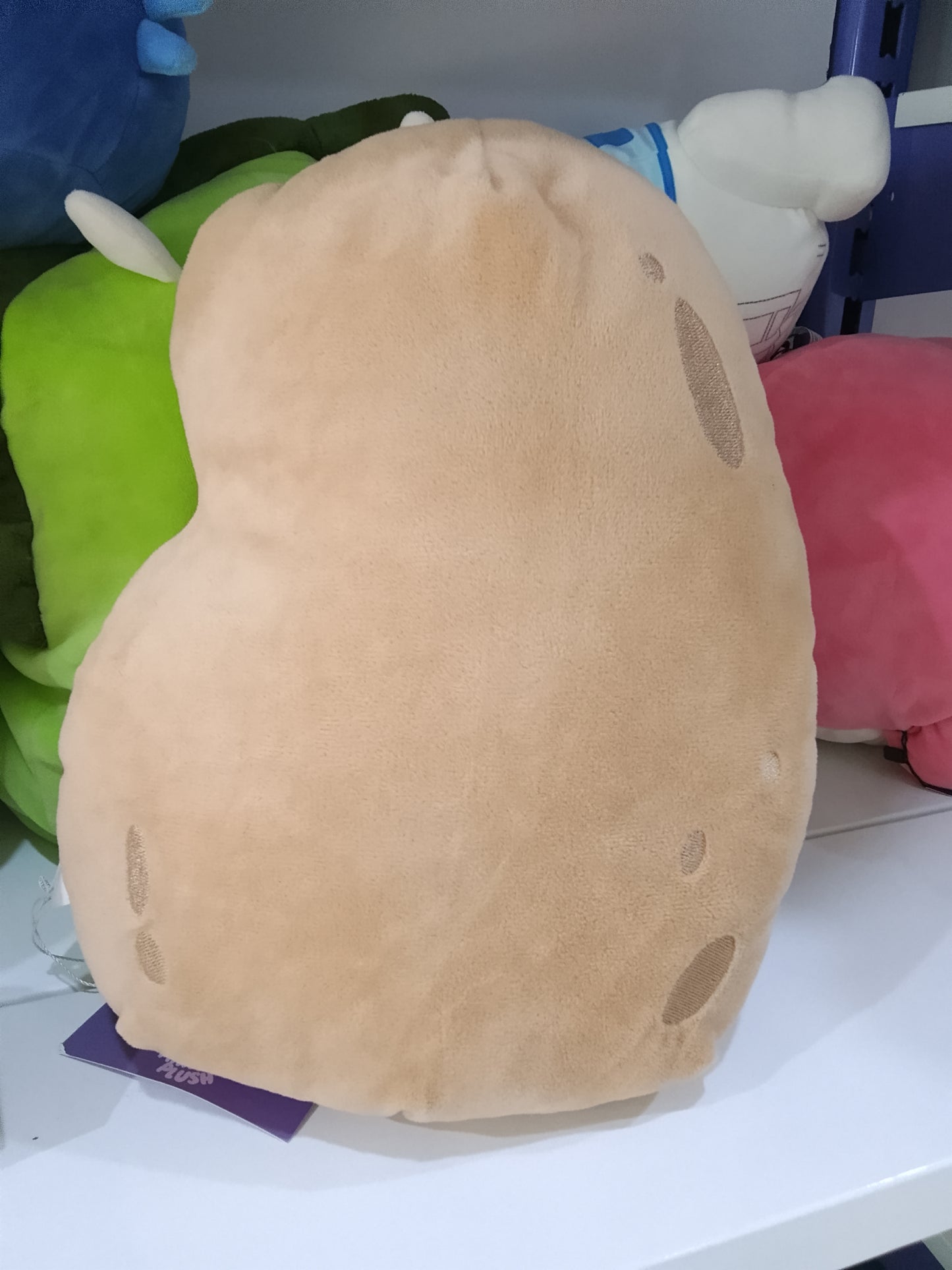 Kawaii-style potato plush toy.
