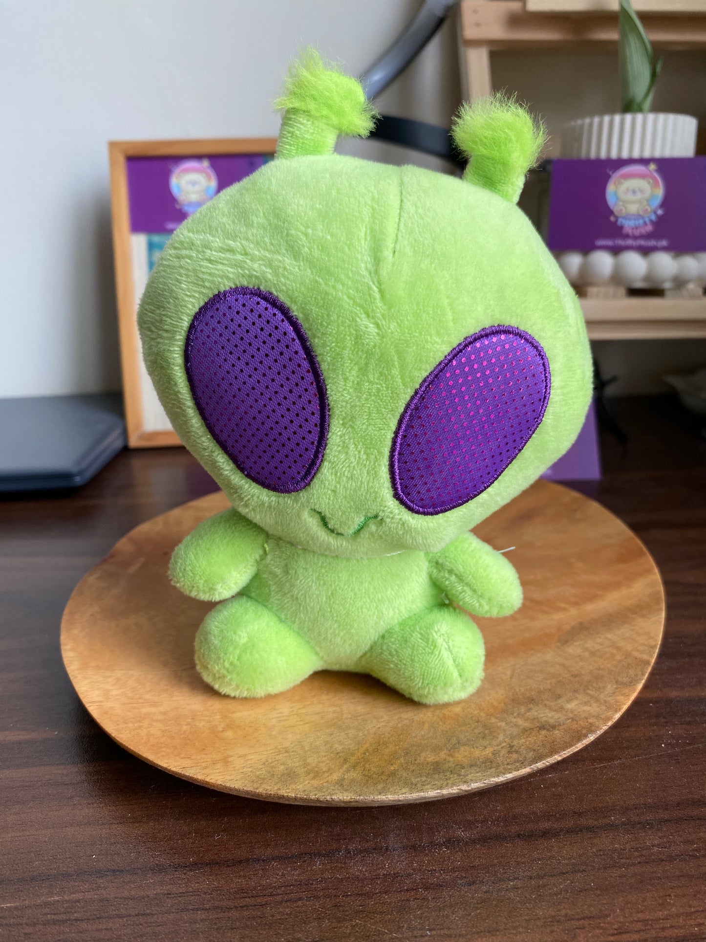 Aurora World Plush Neon Green Galactic Cuties TWITCH LIGHT UP ALIEN Eyes Light up