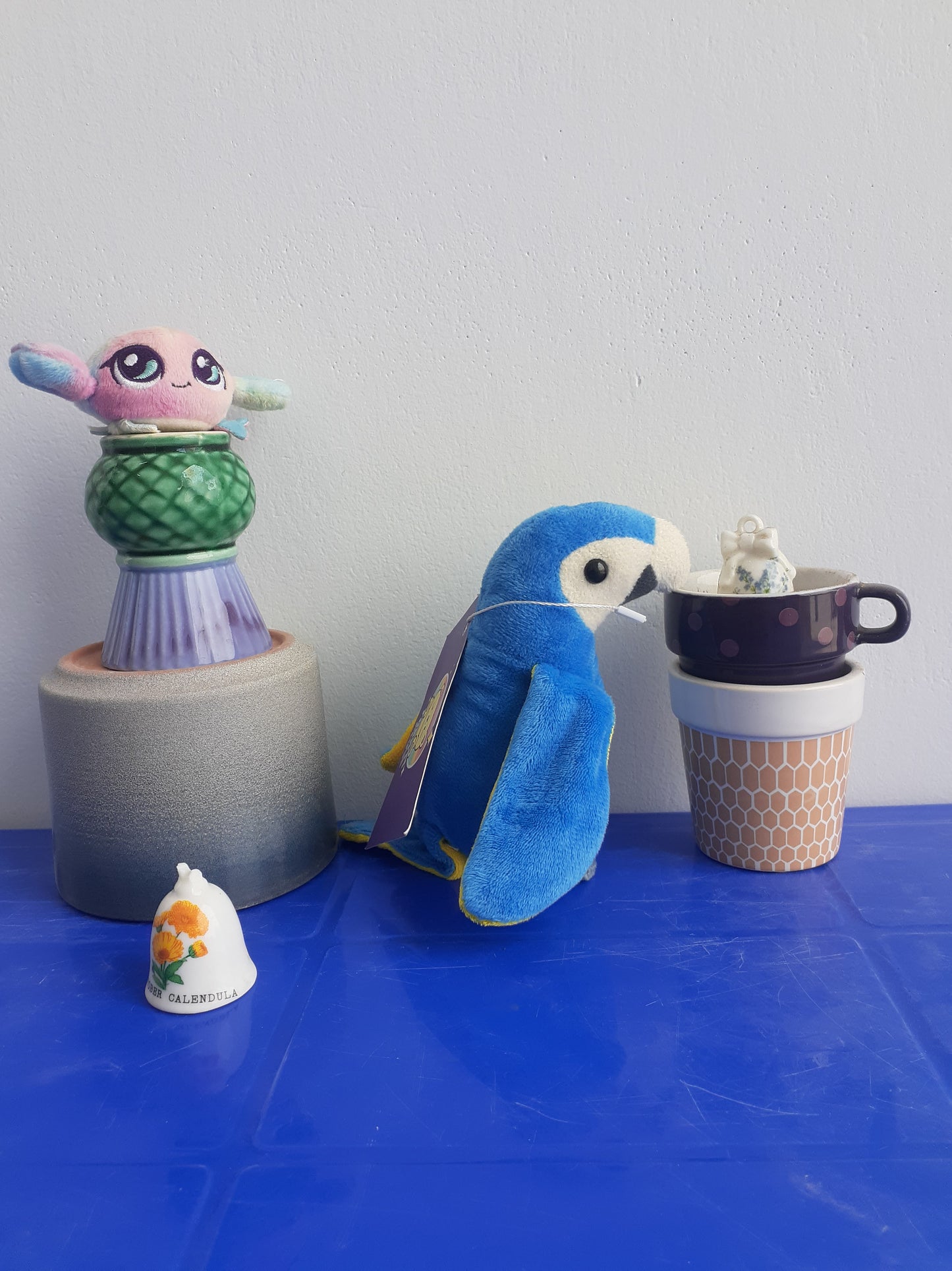 Bichos de Pano Arara Com Filhote" "Enchanted Macaw" Plushie