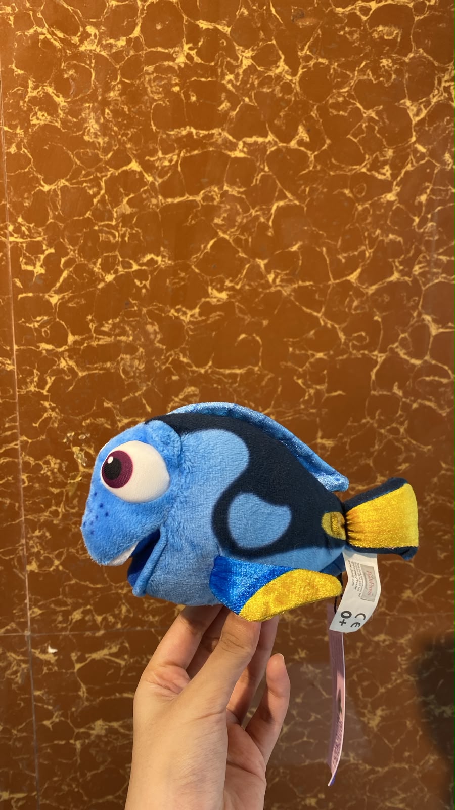 Dory plush toy