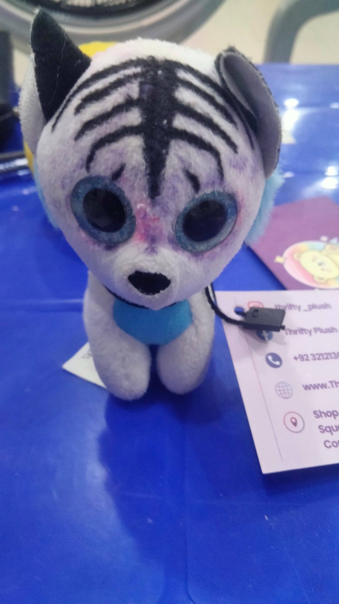 McDonald's Teenie Beanie Boos Weiss plush toy.