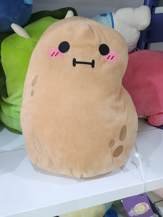 Kawaii-style potato plush toy.