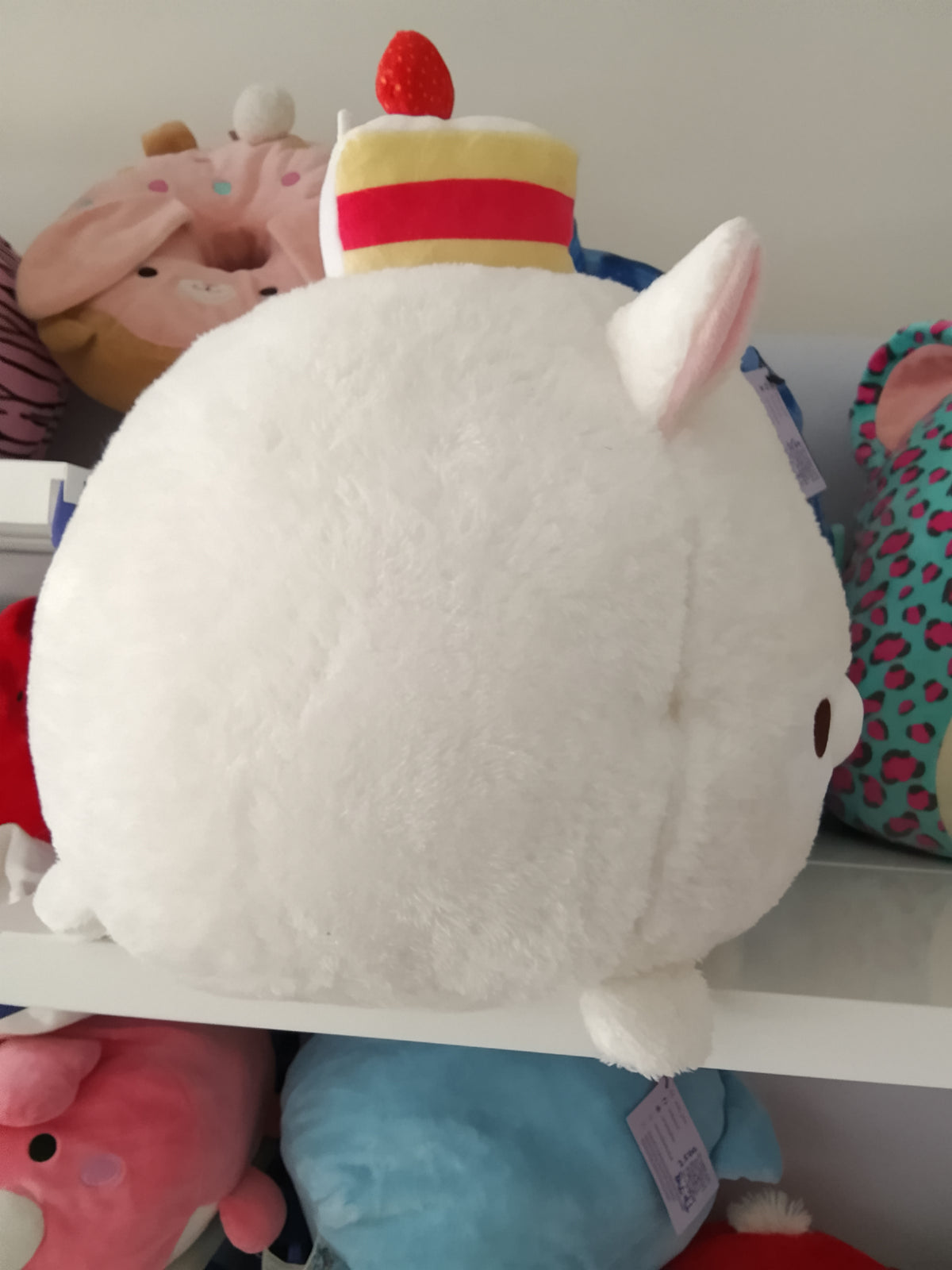 Mogu Alpaca plushie plush toy.