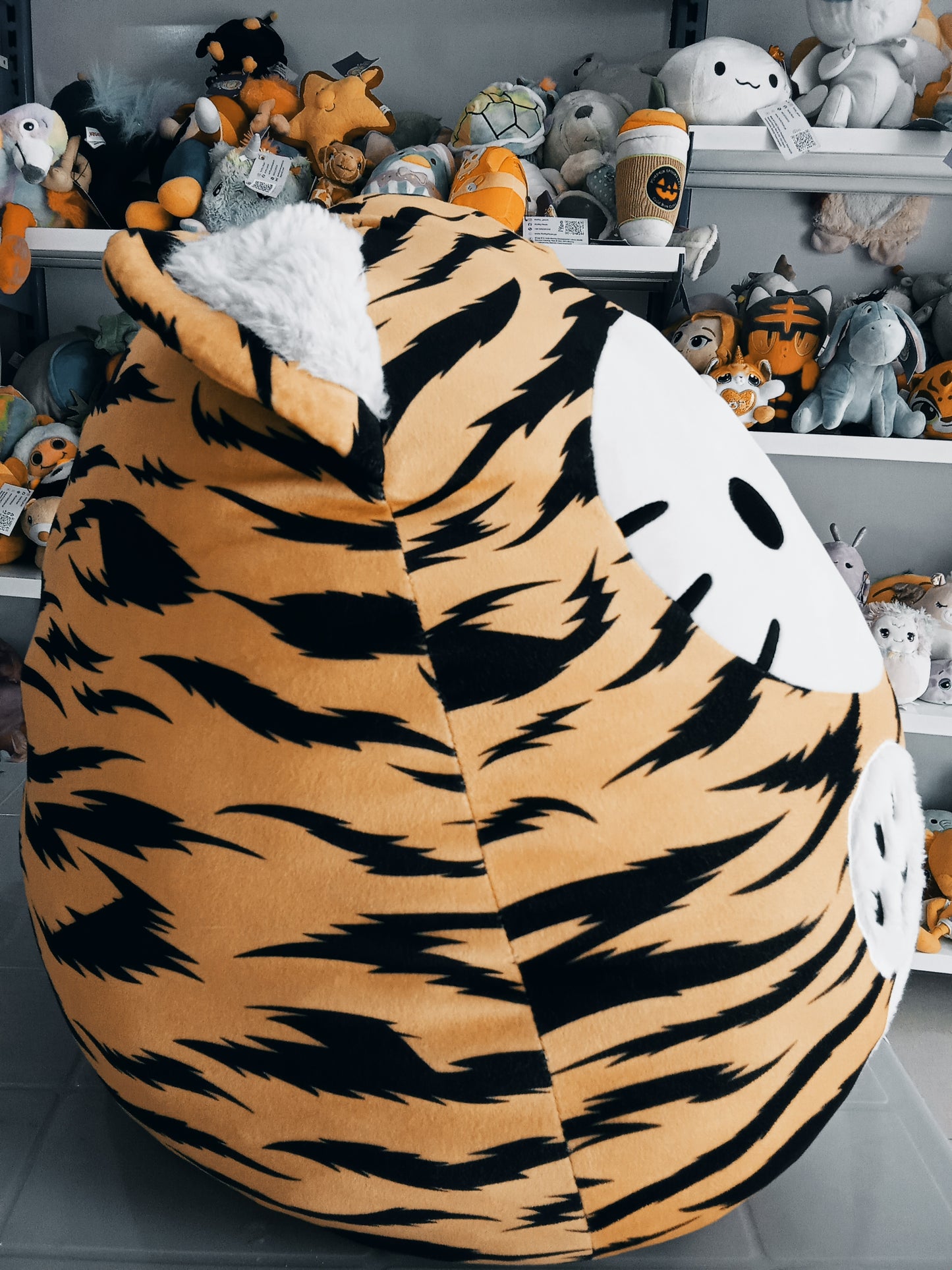 20-inch Hello Kitty Plush Toy Dressed In A Tiger Costume.