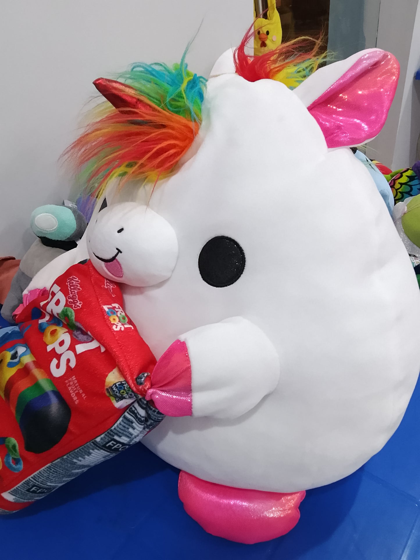 Disney Zuru Snackles plush toy