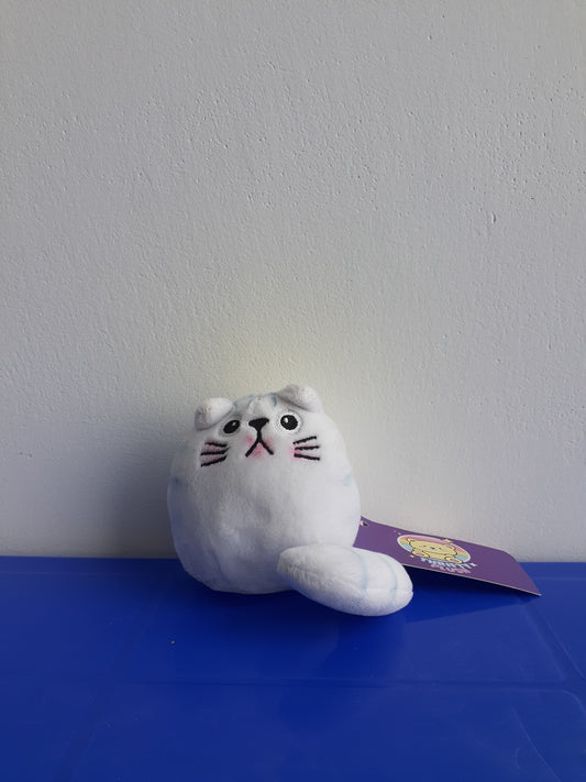 Squishy White Cat" pillow From Itotal, A Soft, Plushie