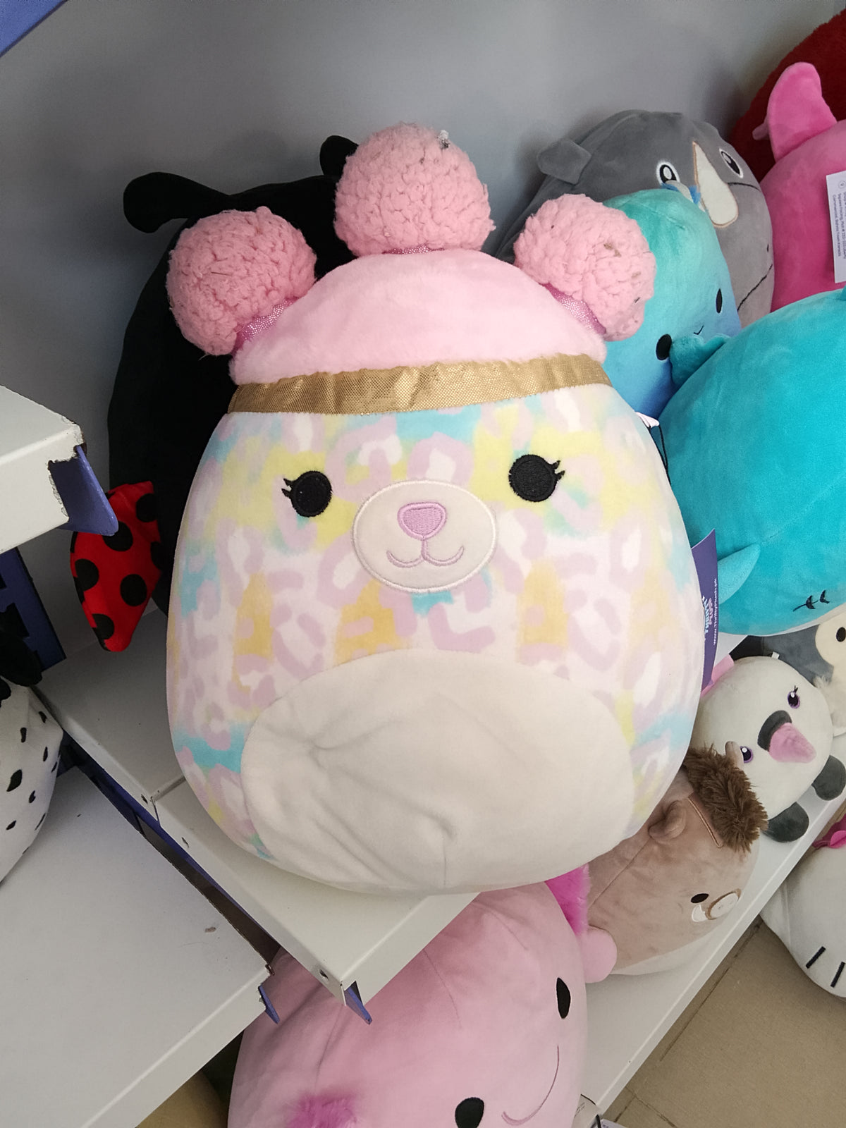 Squishmallows Beebz cheetah plush toy from the Squish-Doos collection.