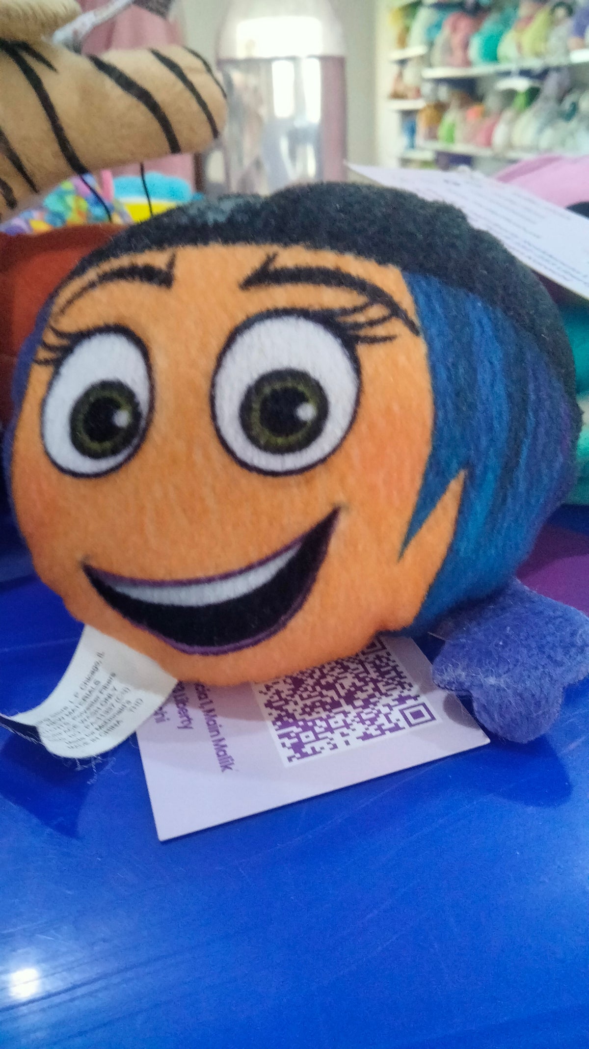 Reverse keychain plushi